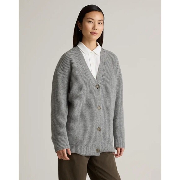 NWOT Quince Gray Mongolian Cashmere Oversized Boyfriend Cardigan Sweater M 0546 - Picture 2 of 9